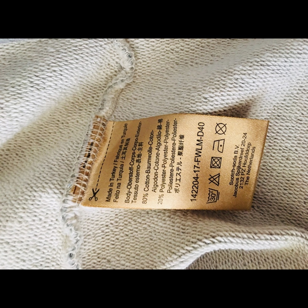 Sweater - Picture 5 of 5